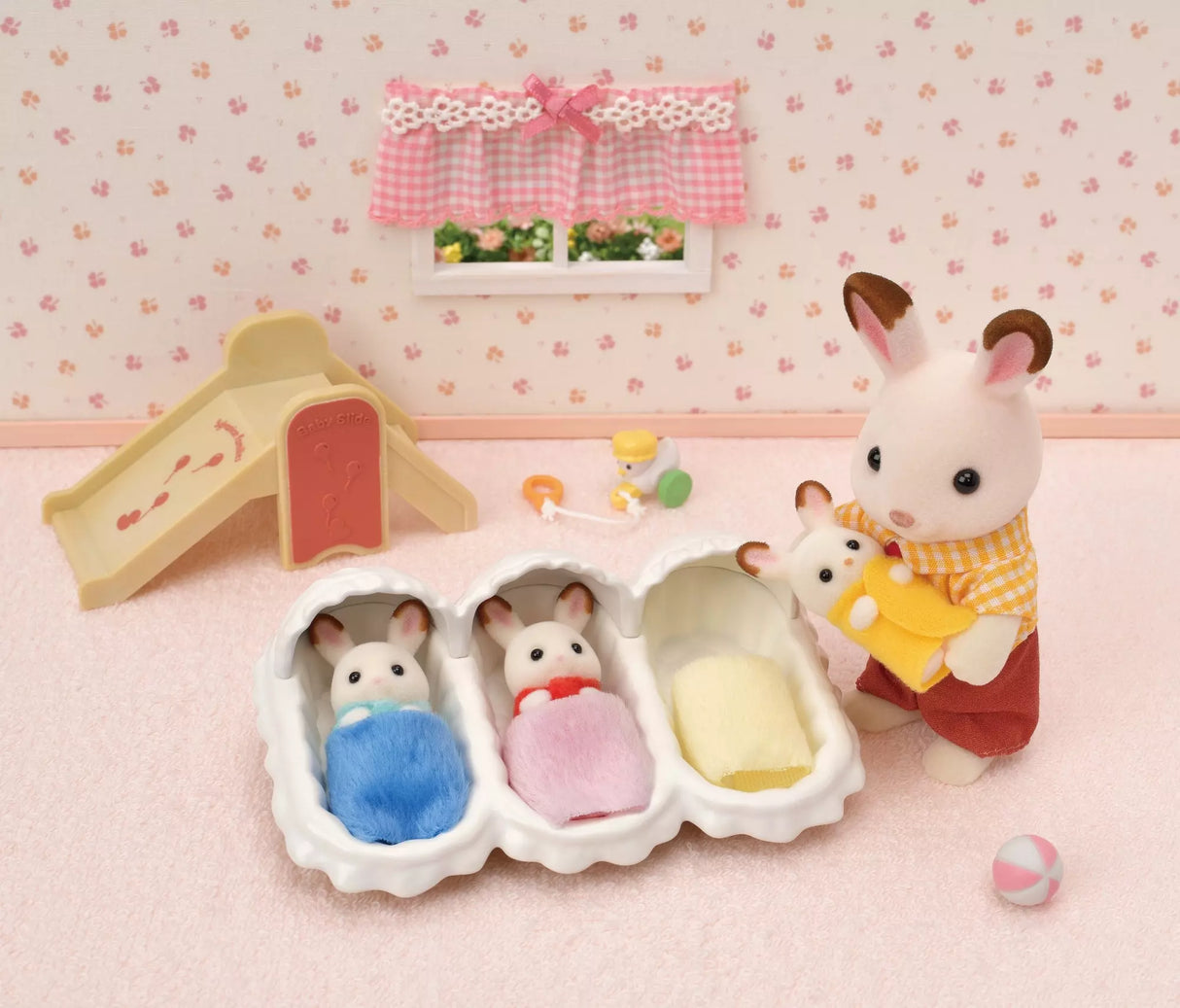 Sylvanian Families: Triplets Care Set