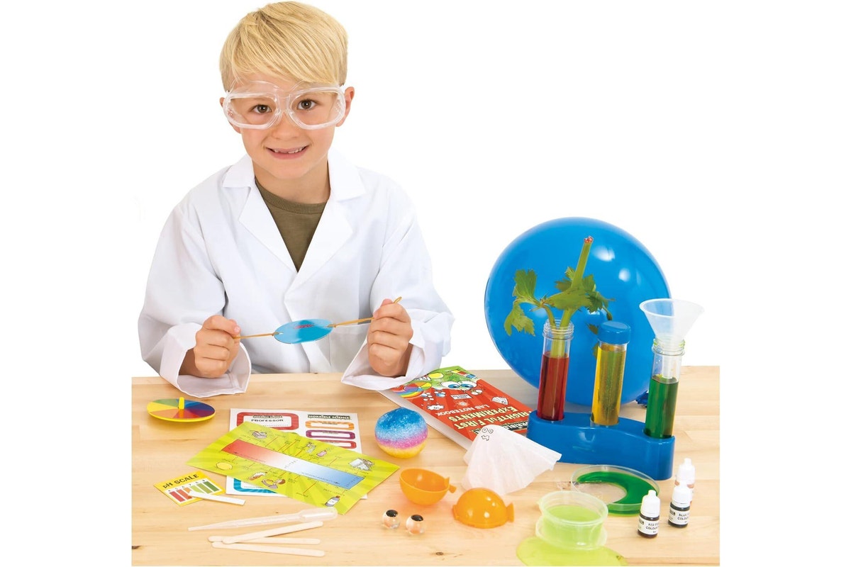 Horrible Science - Frightful First Experiment