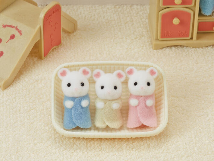 Sylvanian Families: Marshmallow Mouse Triplets
