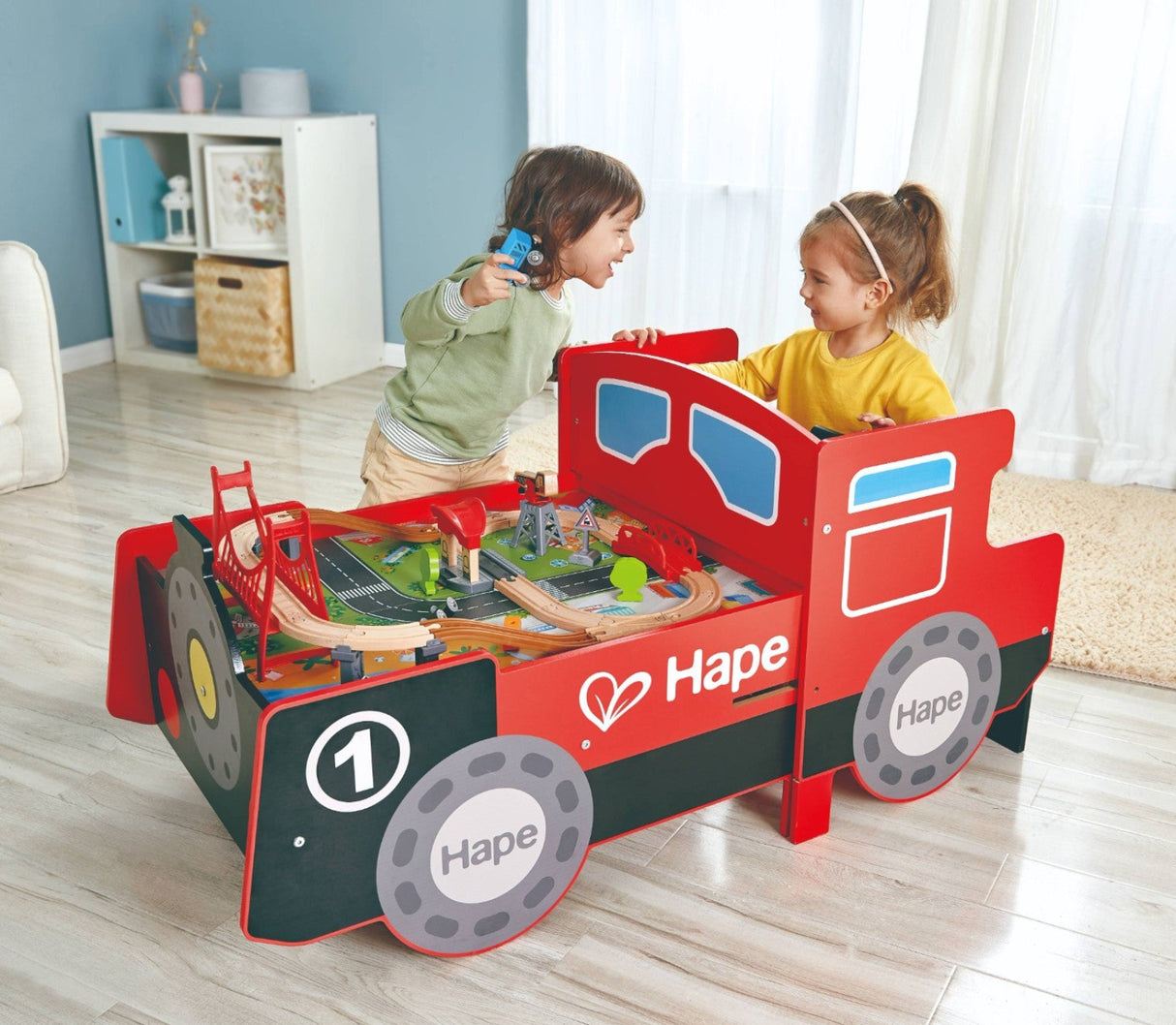 Hape: Ride-on & Foldable Engine Table