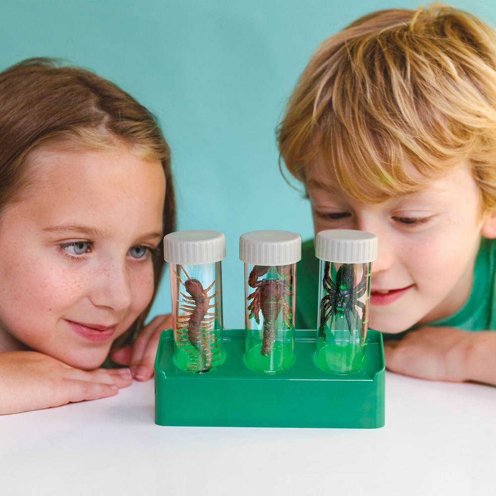 4M: KidzLabs Glow Critter Lab