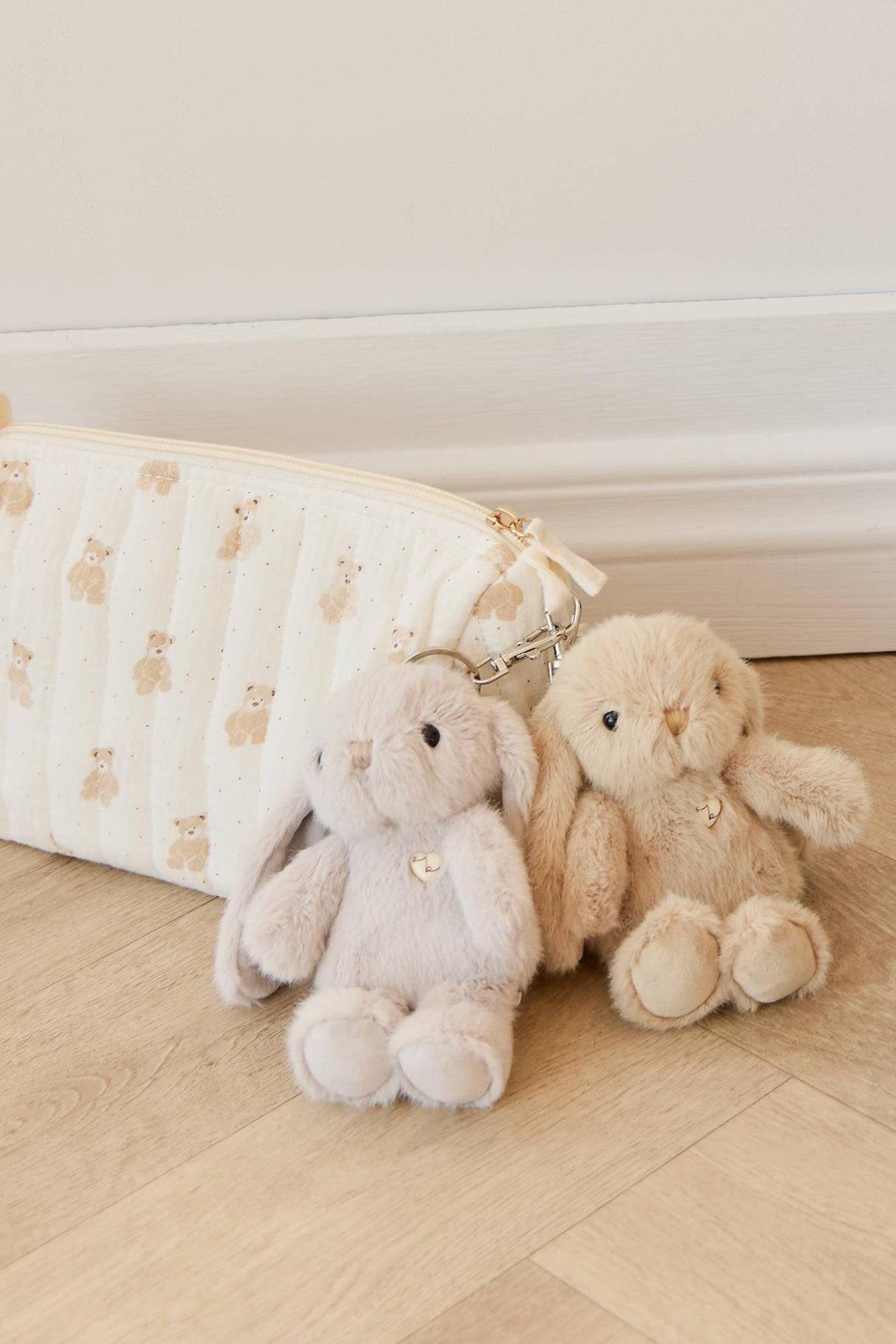 Snuggle Bunnies Penelope Key Charm - Beige (15cm)