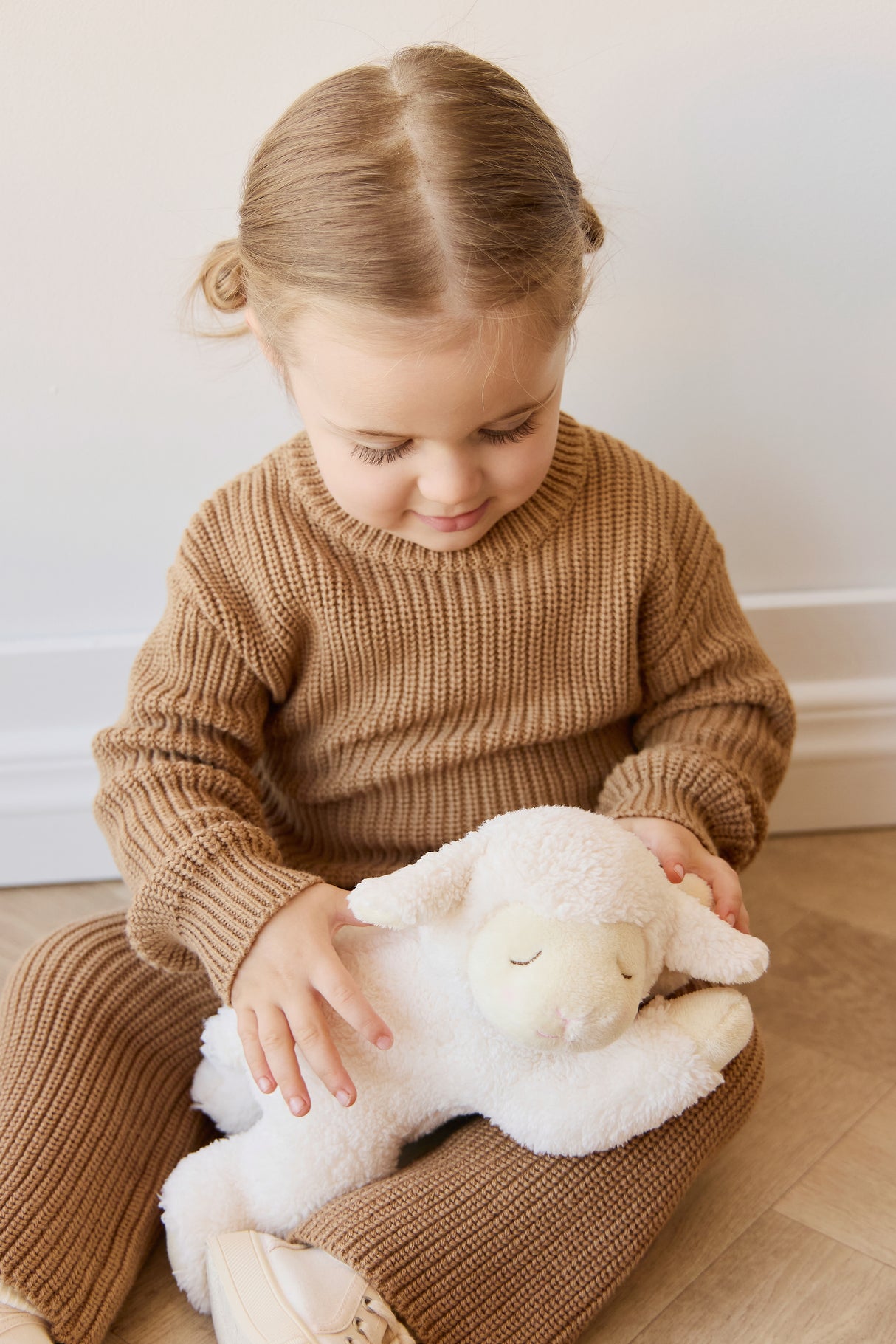 Snuggle Bunnies Lambie