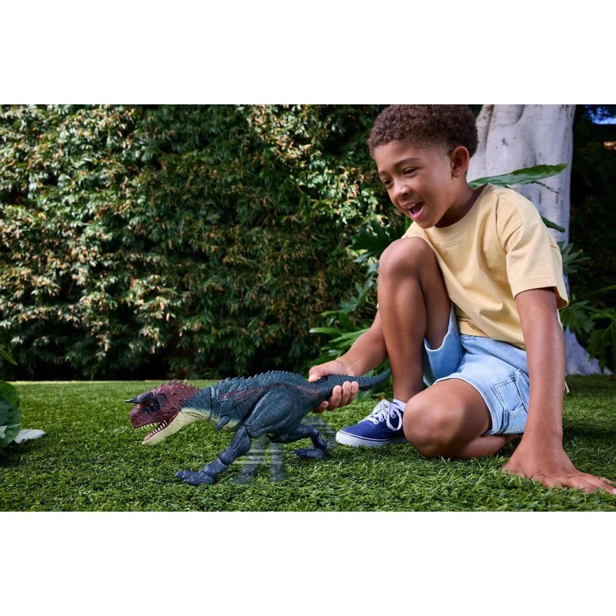 Jurassic World: Charge 'n Chomp Carnotaurus