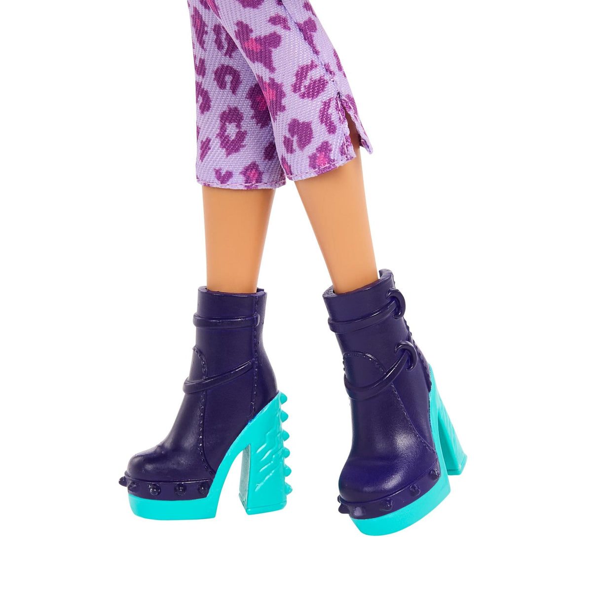 Monster High Fashion Doll: Clawdeen Wolf