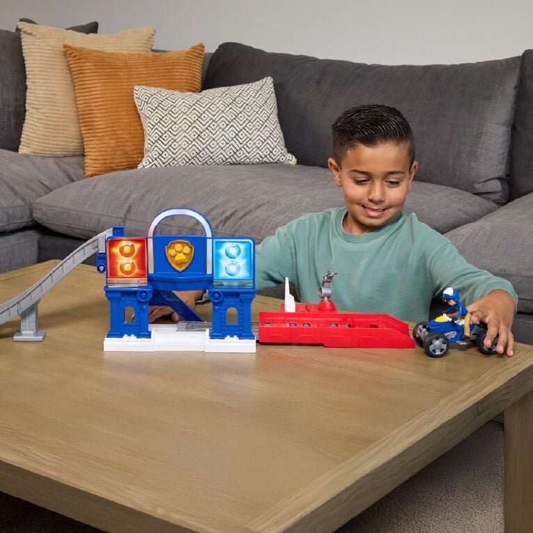 Paw Patrol Search & Rescue: Lift & Repair Playset