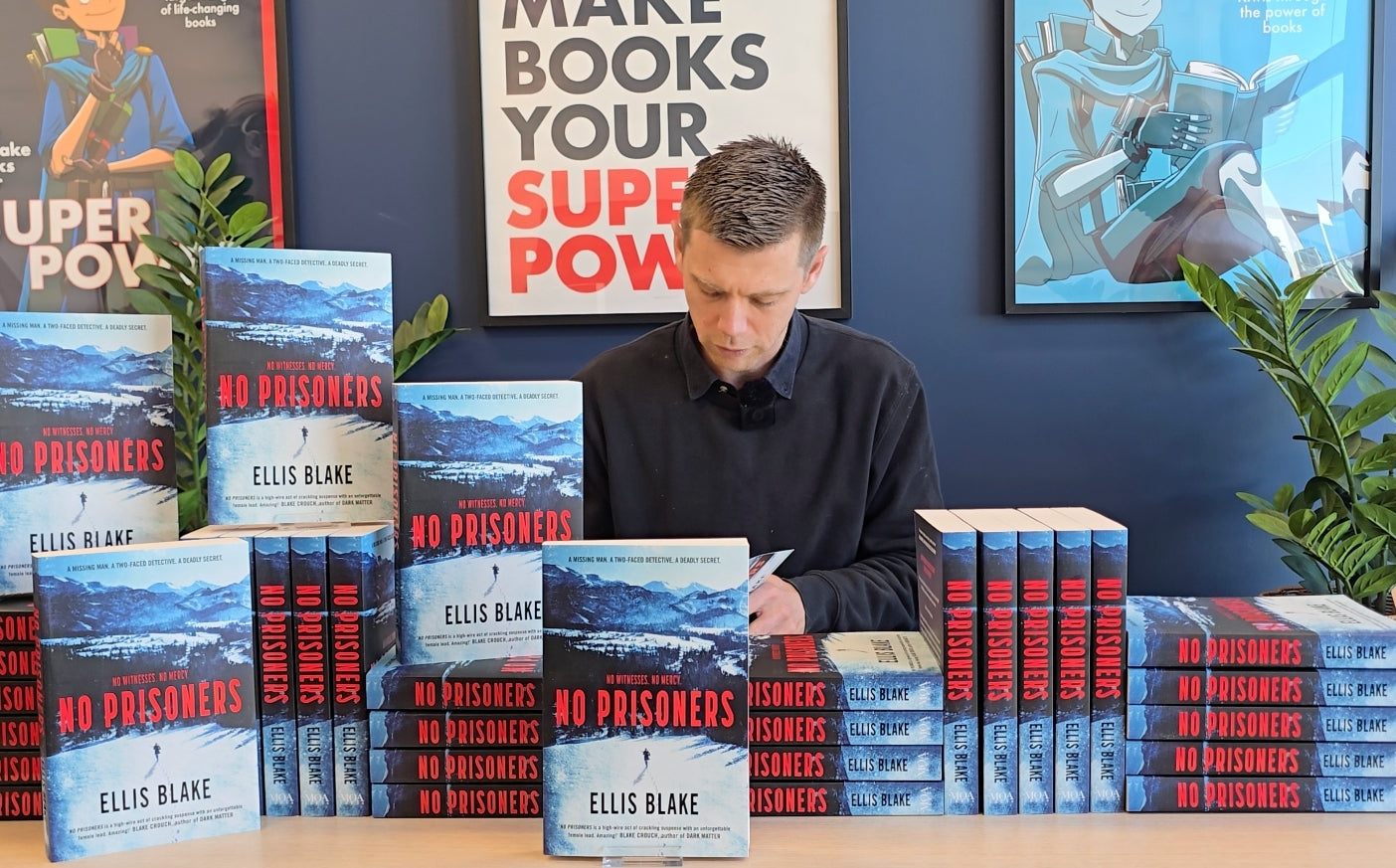Ben Sanders/Ellis Blake visits Book Hero