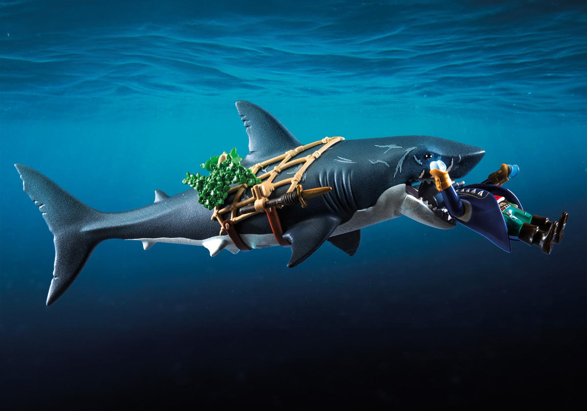 Playmobil: Giant Shark With Pirate