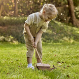 Hape: Yard Broom
