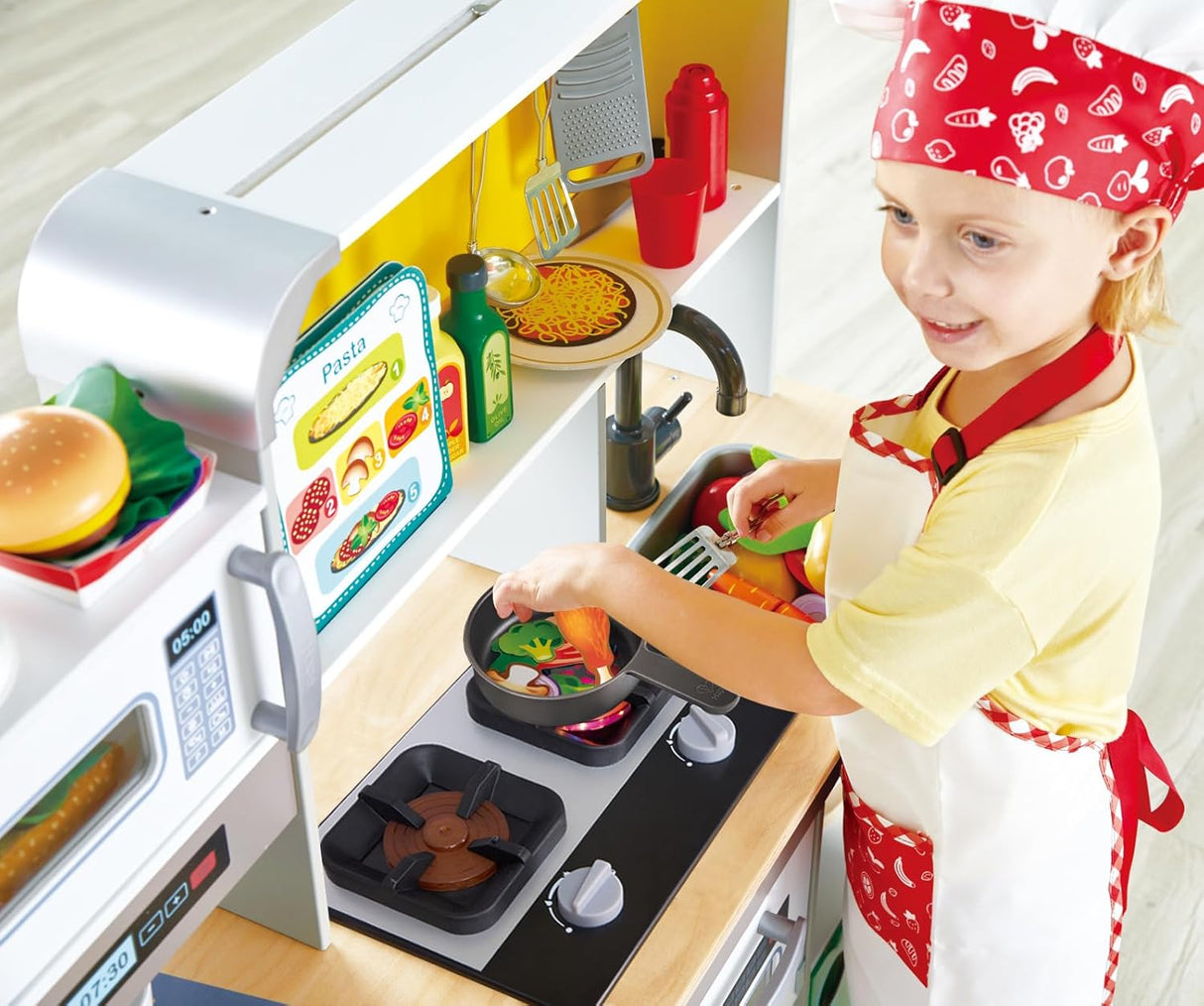 Hape: Deluxe Kitchen With Fan Fryer