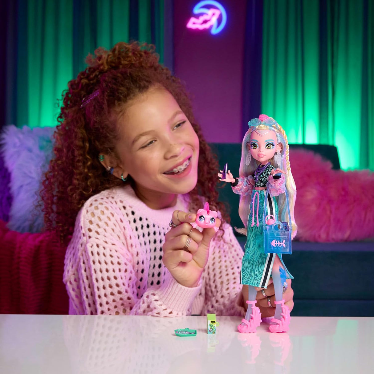 Monster High Fashion Doll: Lagoona Blue - Crop Top
