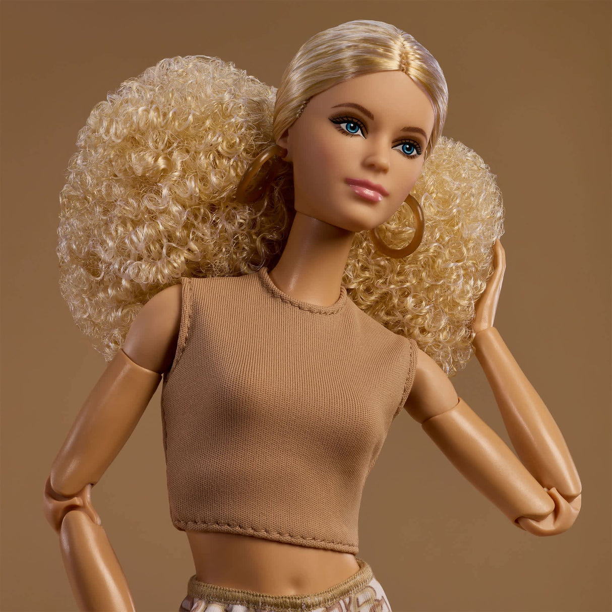 Barbie Basics: 2026 Model 07 Doll